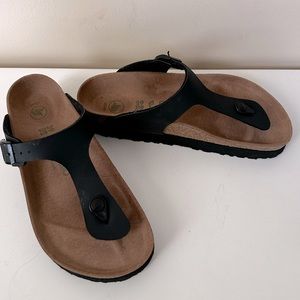 Black Birkenstock "Gizeh Grooved Platform Vegan" W
